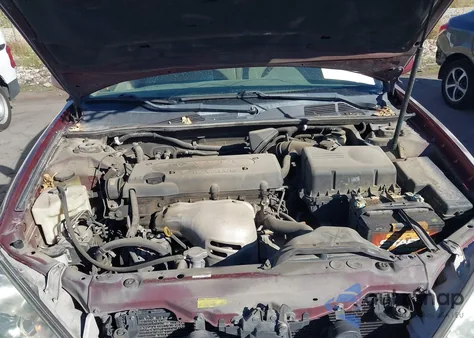 2005 Toyota Camry Le z USA, uszkodzony, nr VIN 4T1BE30K35U034183